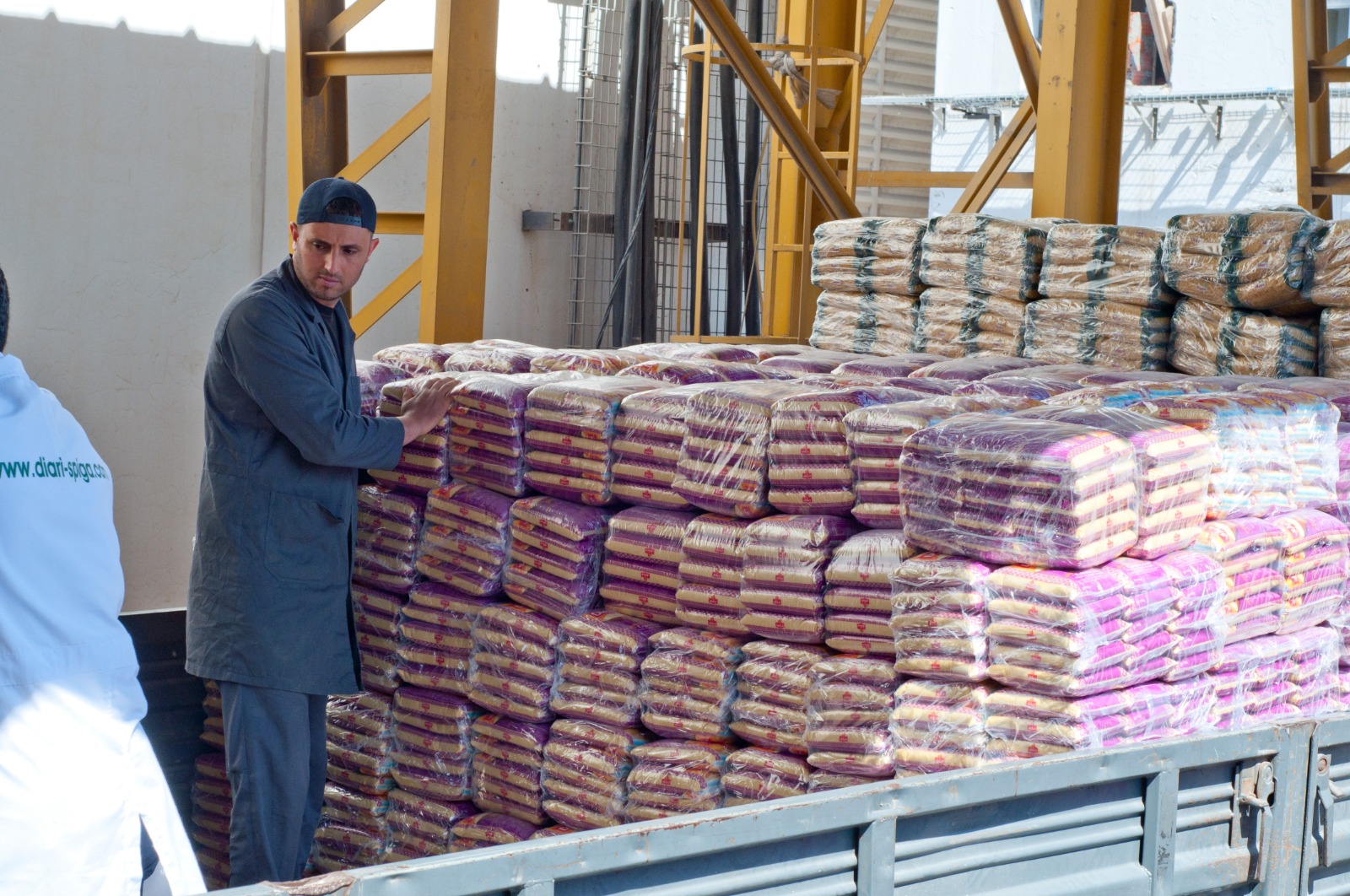 تحميل البضائع